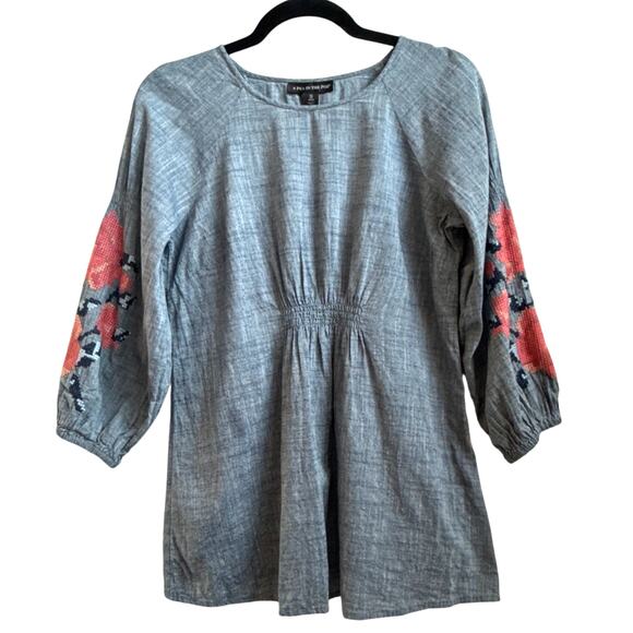 A Pea in the Pod Chambray Maternity Tunic Top With Pink Embroidered Flowers - Picture 1 of 7